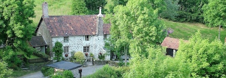 Reetgedeckte Ferienhäuser & Cottages in Südwest-England