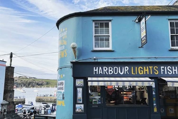 harbour lights restaurant falmouth