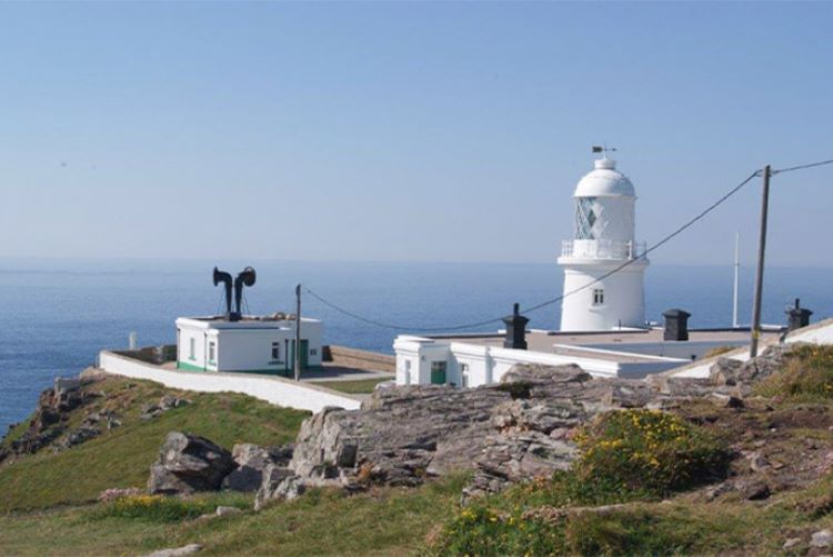 pendeen-lighthouse-